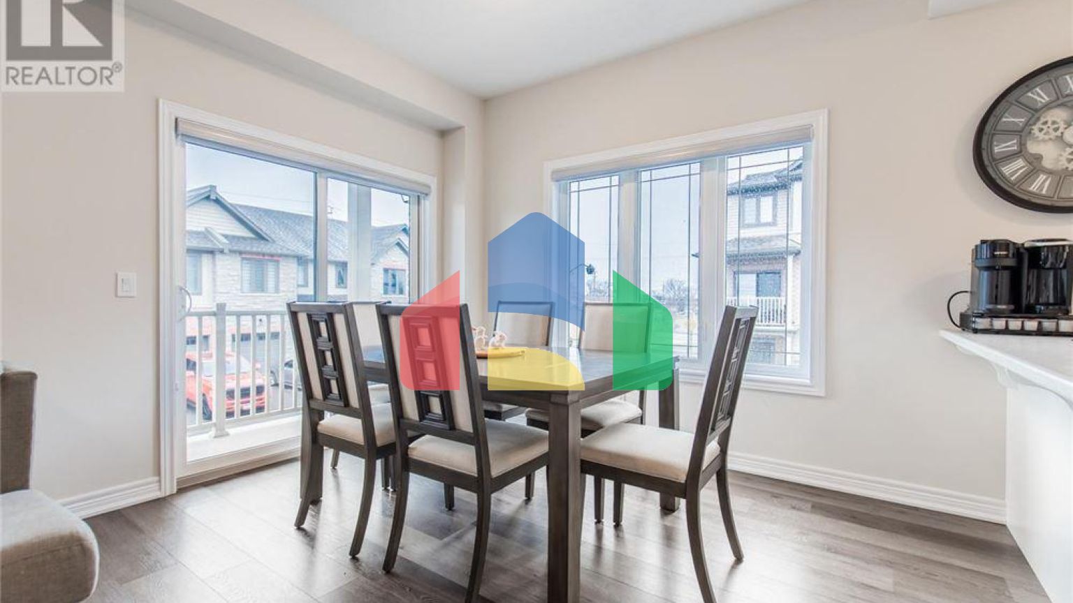 Residential - Single Family Home - Hamilton, Canada - Canada