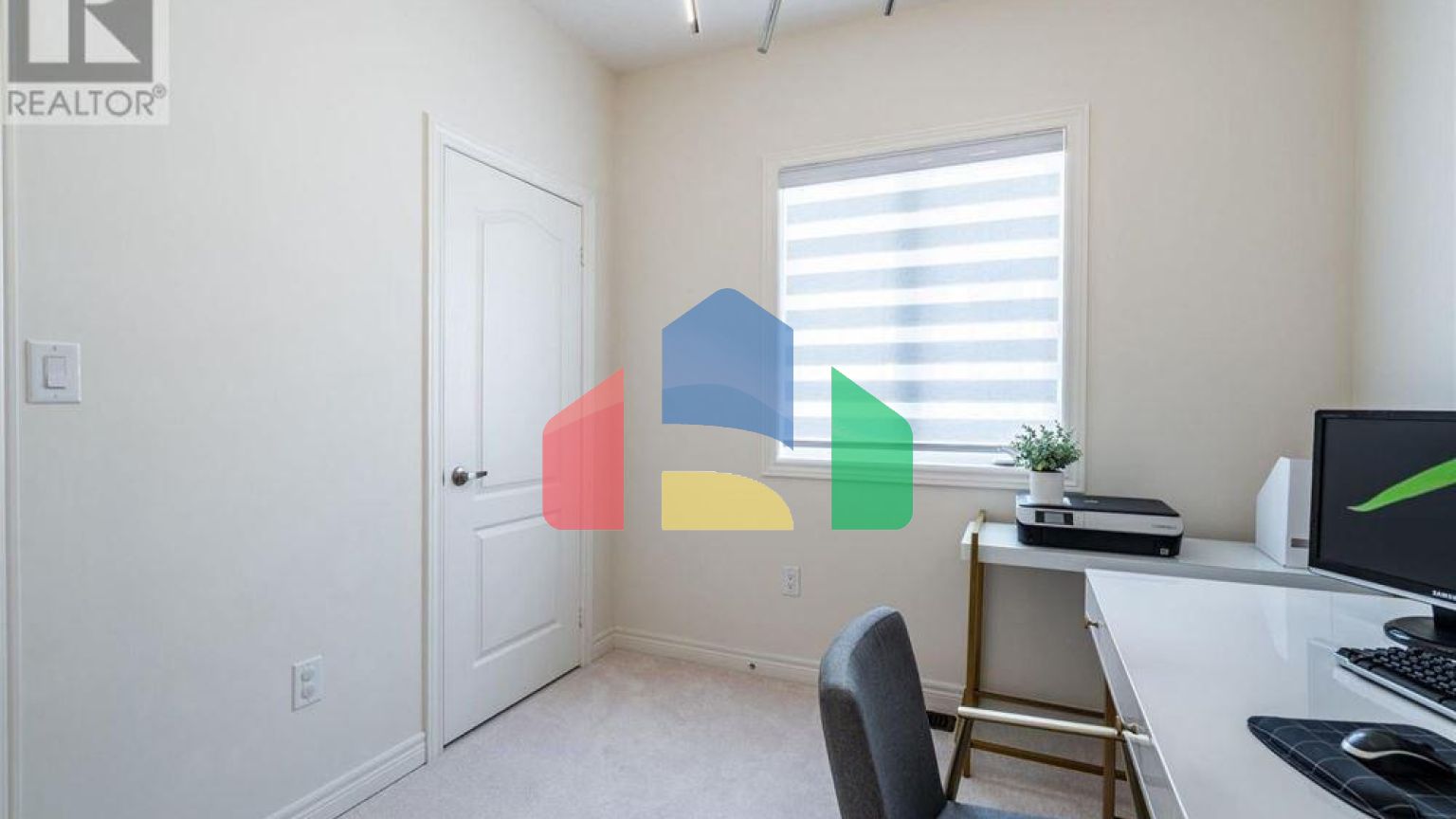 Residential - Single Family Home - Hamilton, Canada - Canada