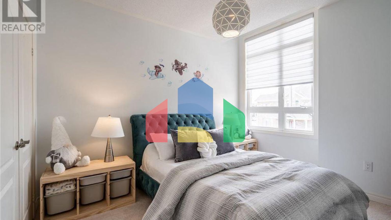 Residential - Single Family Home - Hamilton, Canada - Canada