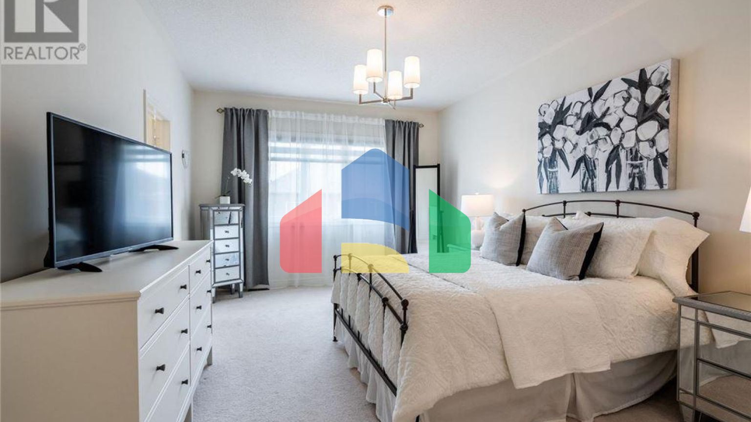 Residential - Single Family Home - Hamilton, Canada - Canada