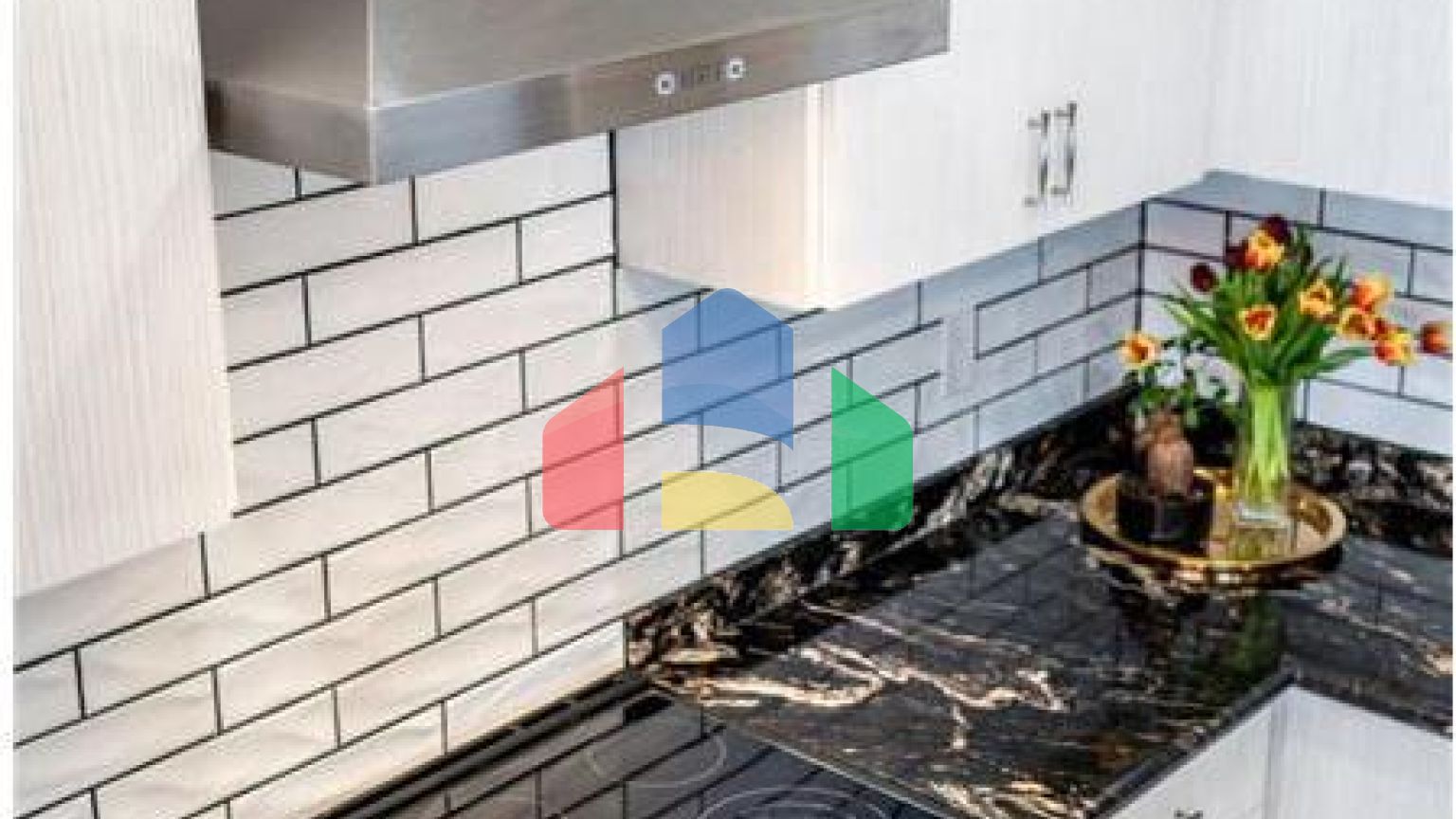 Residential - Single Family Home - Hamilton, Canada - Canada