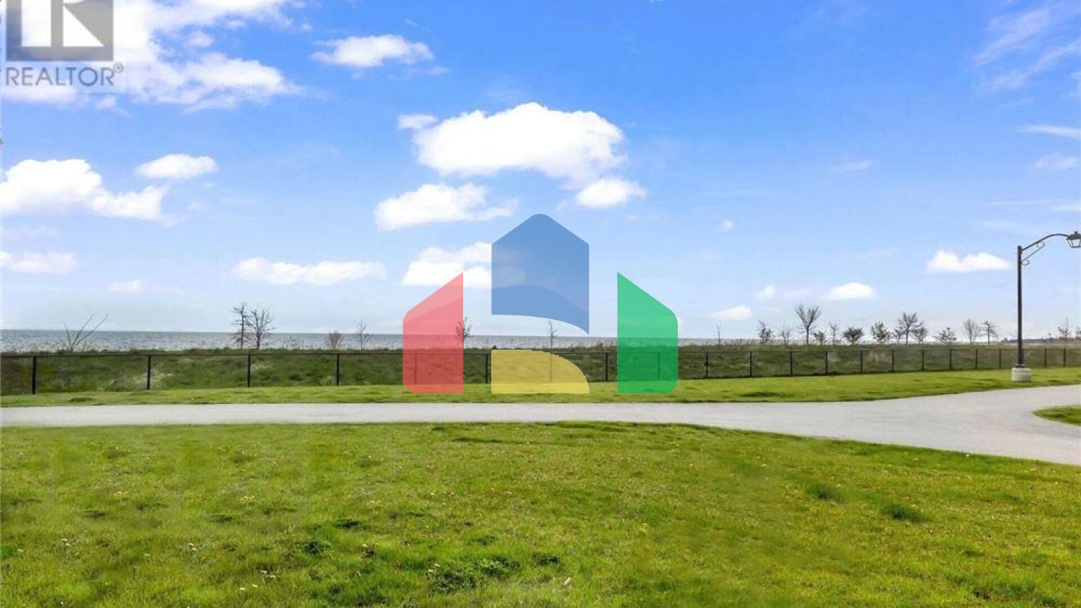 Residential - Condo/Apartment - Hamilton, Canada - Canada