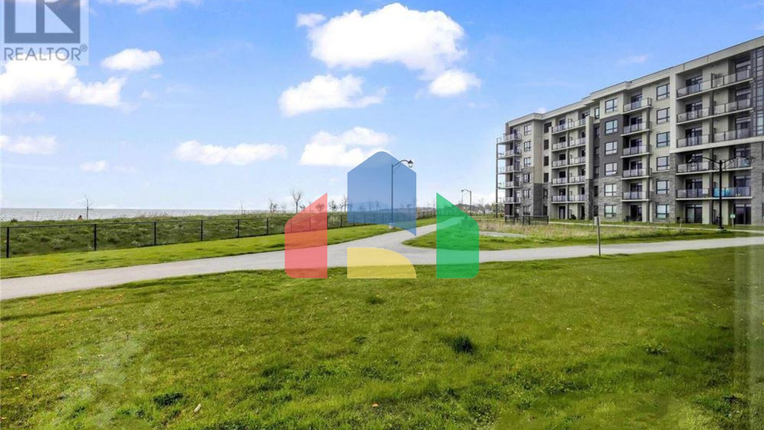 Residential - Condo/Apartment - Hamilton, Canada - Canada