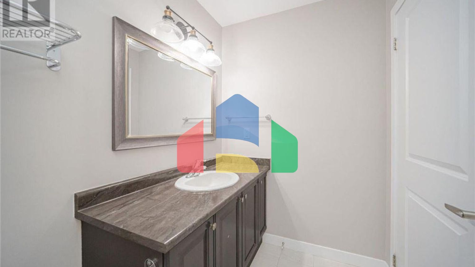 Residential - Condo/Apartment - Hamilton, Canada - Canada