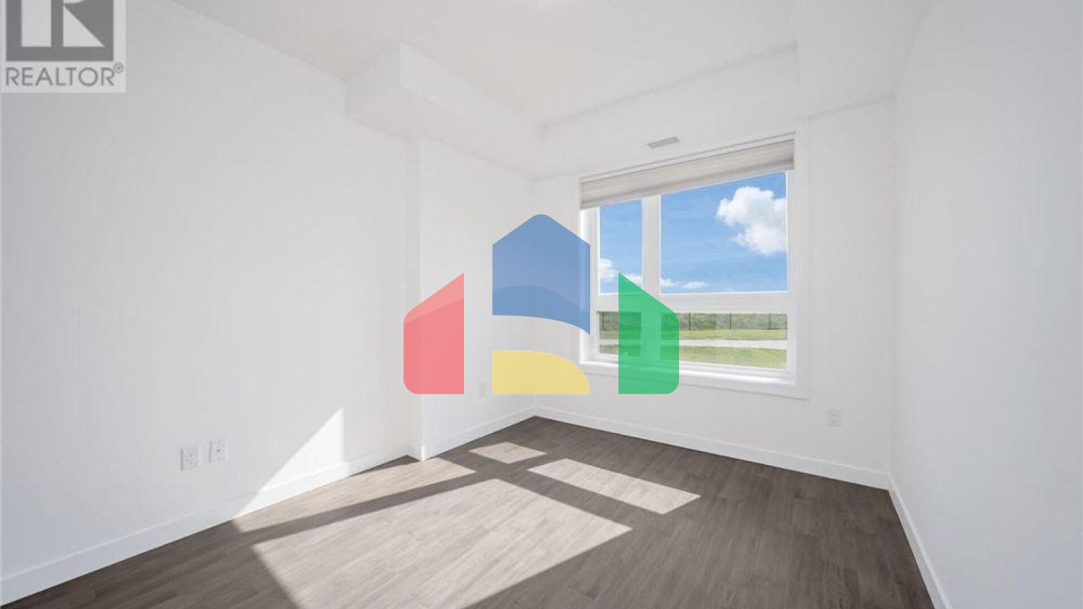 Residential - Condo/Apartment - Hamilton, Canada - Canada