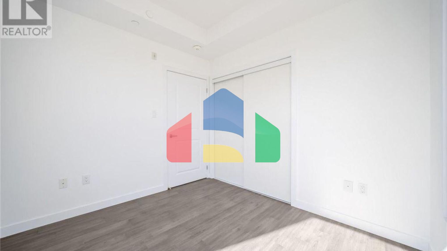 Residential - Condo/Apartment - Hamilton, Canada - Canada