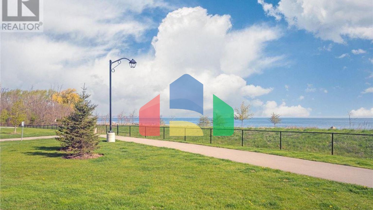 Residential - Condo/Apartment - Hamilton, Canada - Canada