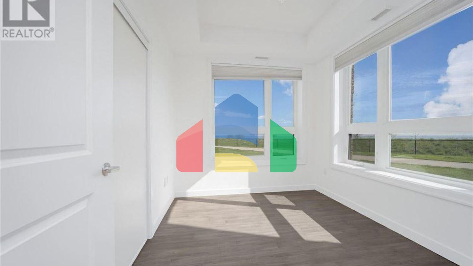 Residential - Condo/Apartment - Hamilton, Canada - Canada