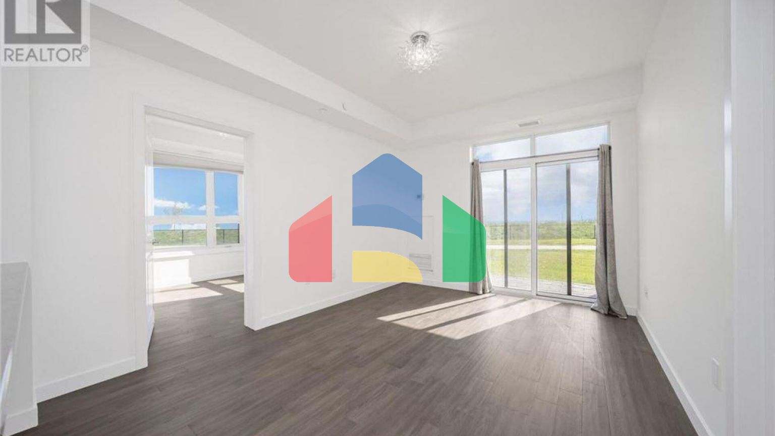 Residential - Condo/Apartment - Hamilton, Canada - Canada