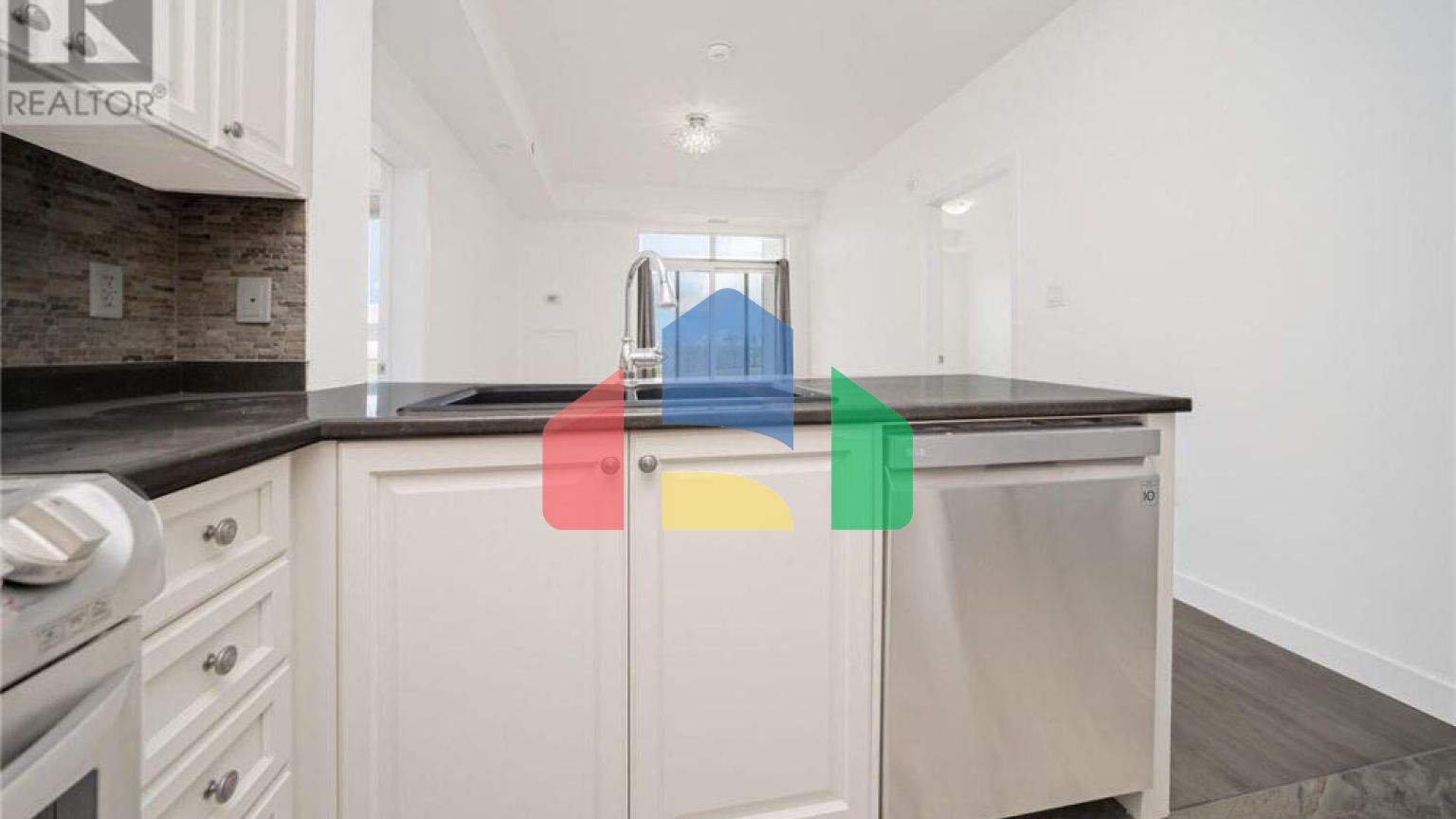 Residential - Condo/Apartment - Hamilton, Canada - Canada