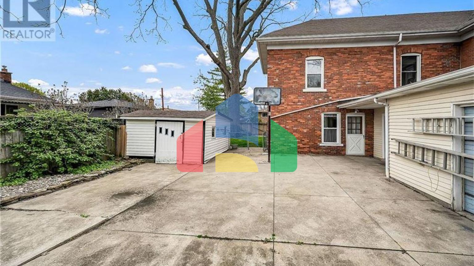 Residential - Single Family Home - Hamilton, Canada - Canada