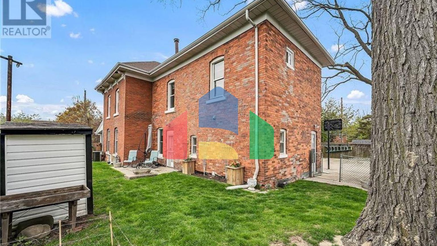 Residential - Single Family Home - Hamilton, Canada - Canada