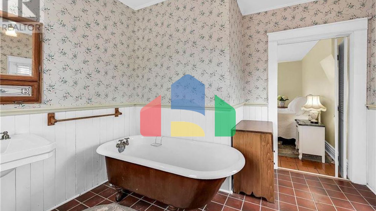 Residential - Single Family Home - Hamilton, Canada - Canada