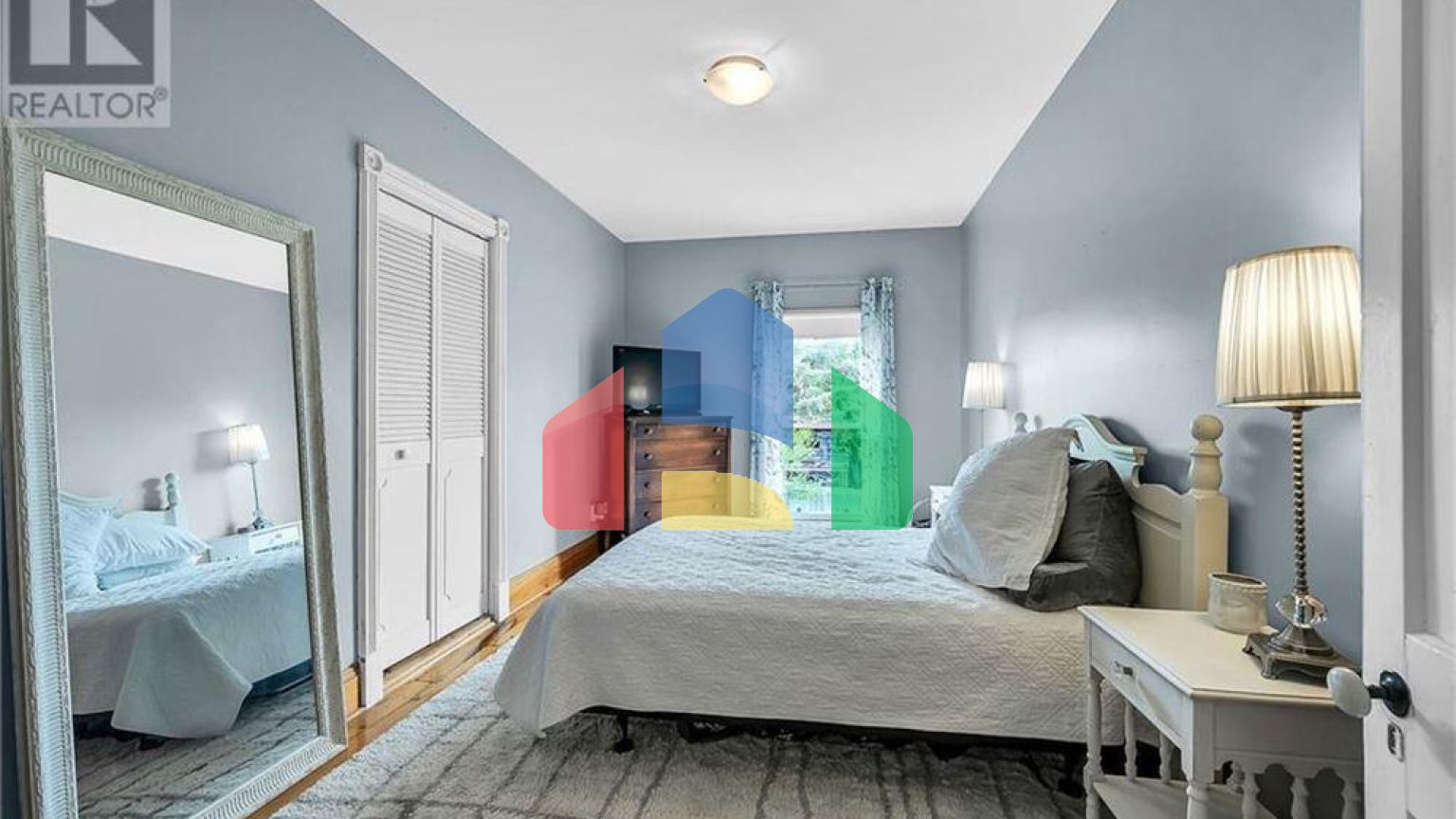 Residential - Single Family Home - Hamilton, Canada - Canada