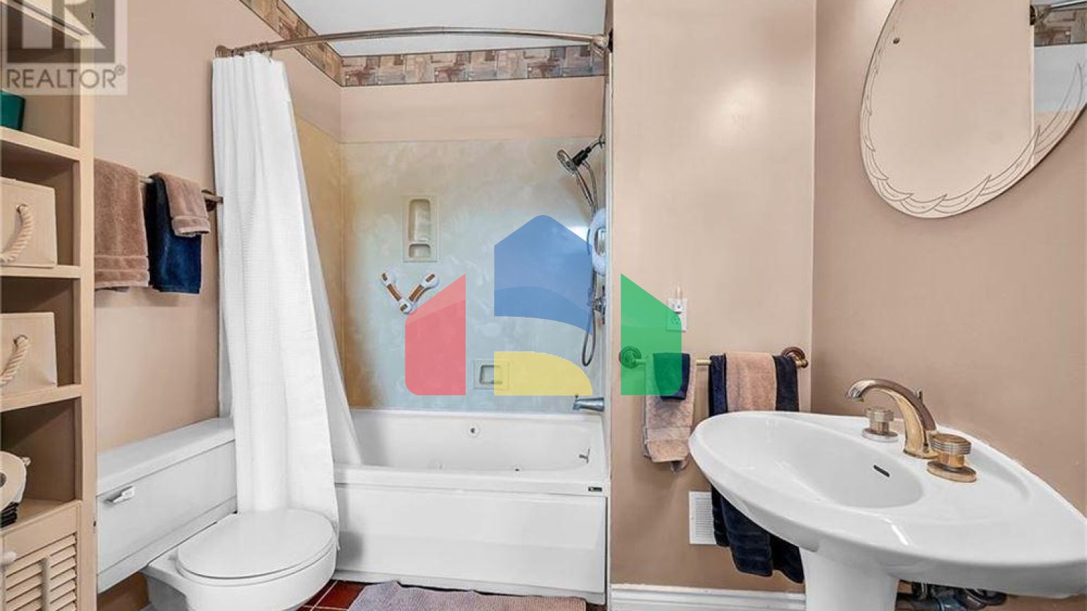 Residential - Single Family Home - Hamilton, Canada - Canada