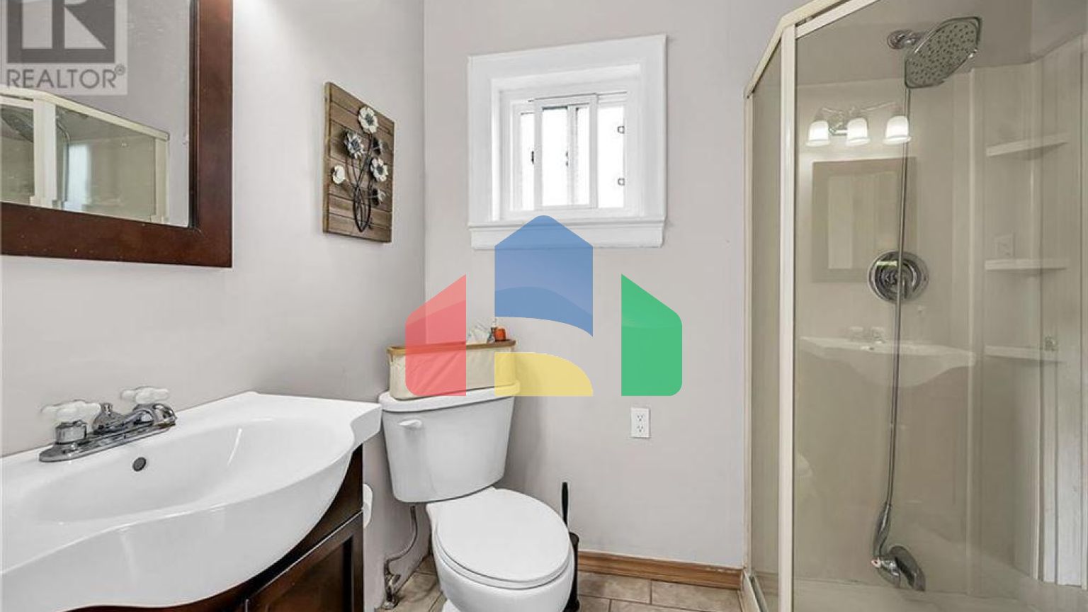 Residential - Single Family Home - Hamilton, Canada - Canada