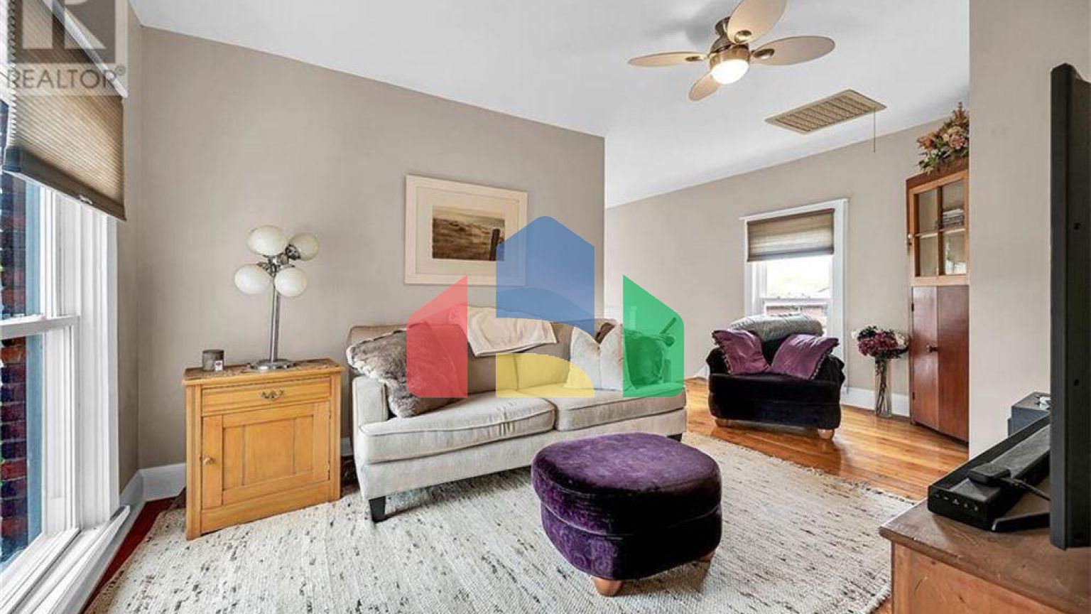 Residential - Single Family Home - Hamilton, Canada - Canada