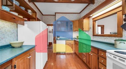 Residential - Single Family Home - Hamilton, Canada - Canada