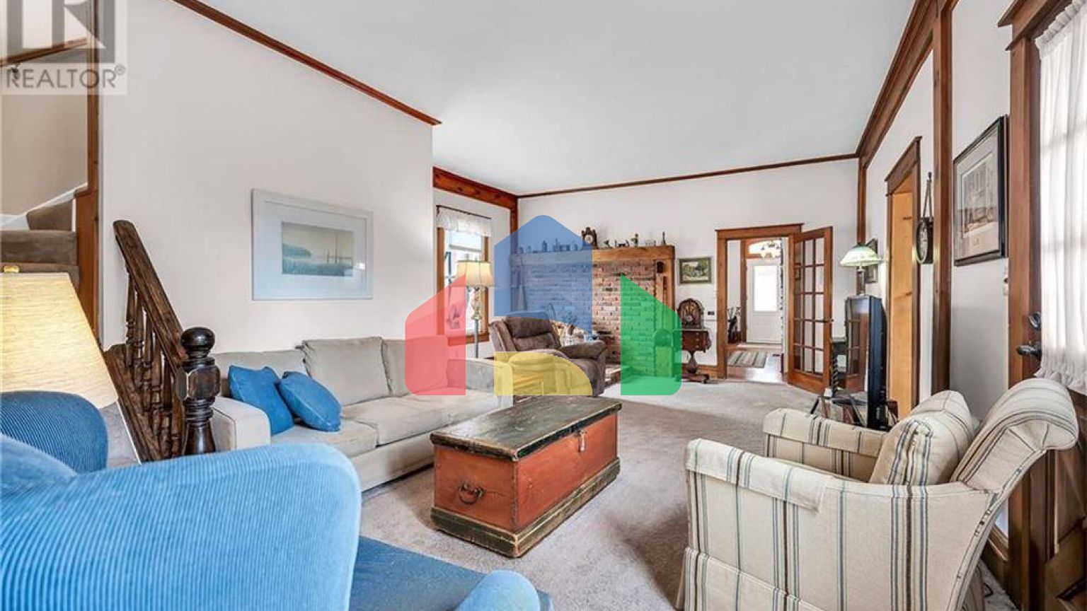 Residential - Single Family Home - Hamilton, Canada - Canada