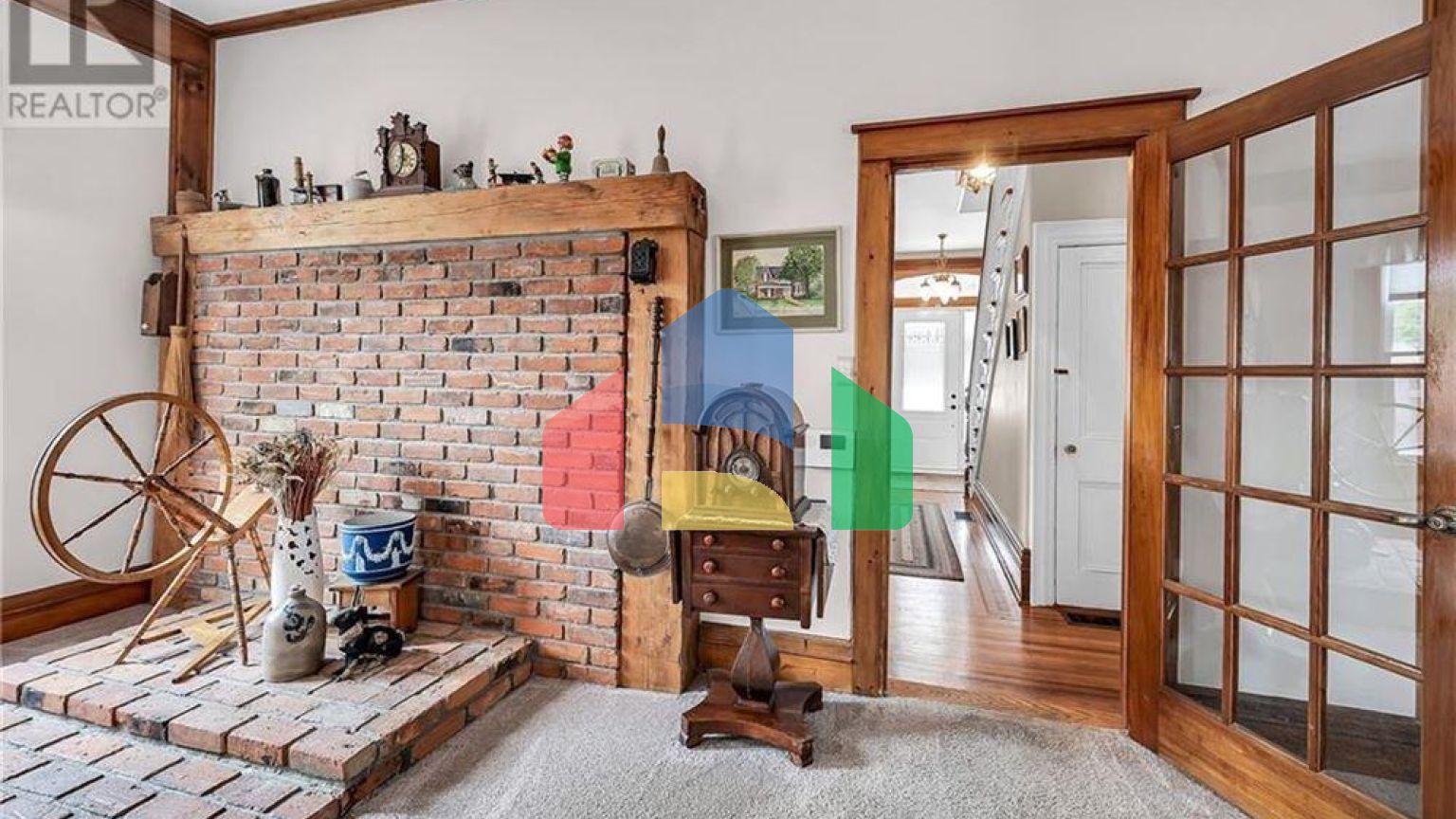 Residential - Single Family Home - Hamilton, Canada - Canada