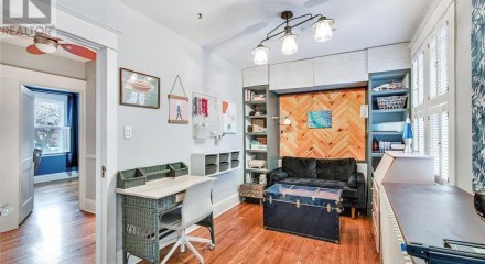 Residential - Single Family Home - Hamilton, Canada - Canada