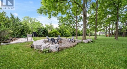 Residential - Single Family Home - Hamilton, Canada - Canada