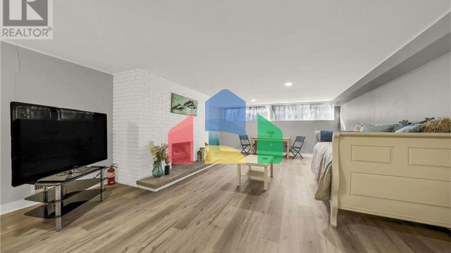 Residential - Single Family Home - Hamilton, Canada - Canada