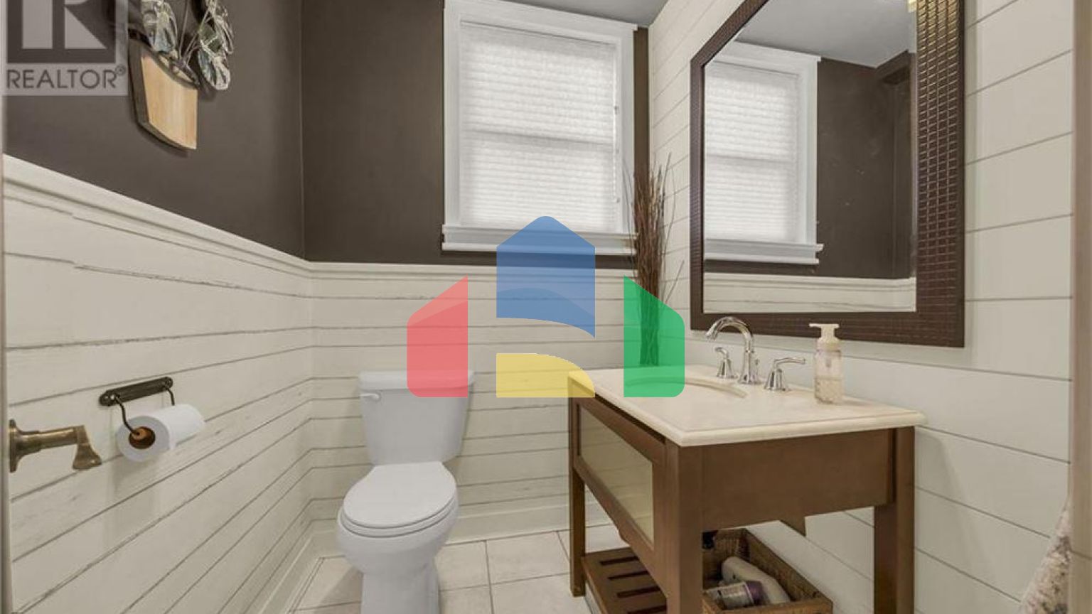 Residential - Single Family Home - Hamilton, Canada - Canada