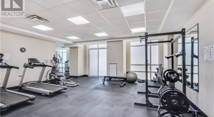 Residential - Condo/Apartment - Hamilton, Canada - Canada