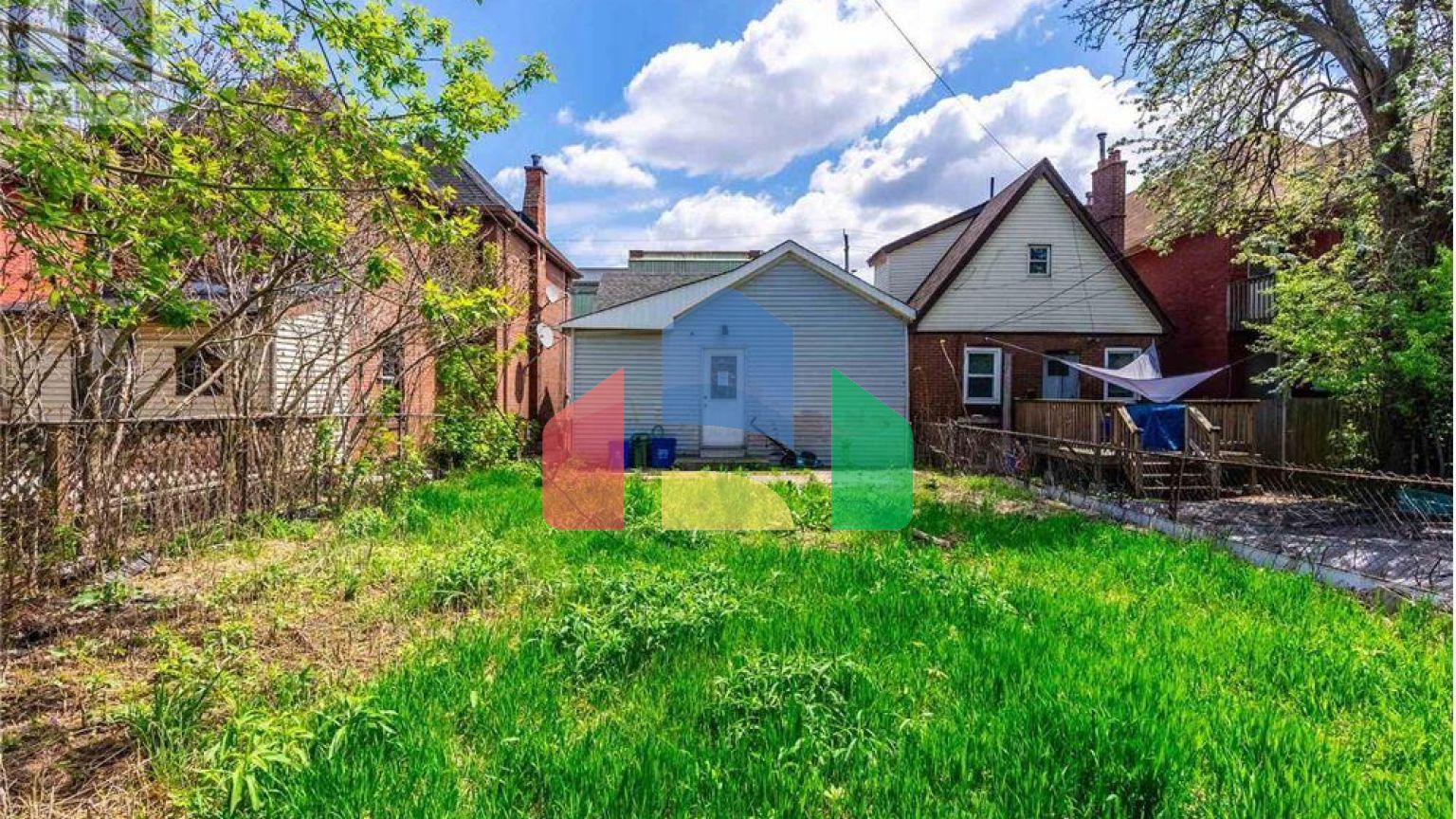 Residential - Single Family Home - Hamilton, Canada - Canada