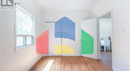 Residential - Single Family Home - Hamilton, Canada - Canada