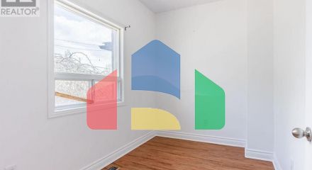 Residential - Single Family Home - Hamilton, Canada - Canada
