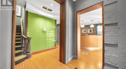 Commercial - Commercial/Retail - Hamilton, Canada - Canada