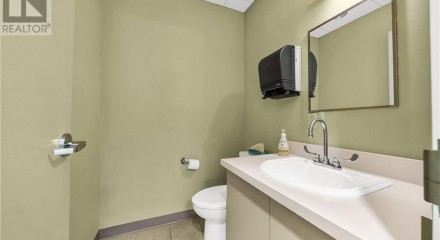 Commercial - Commercial/Retail - Hamilton, Canada - Canada