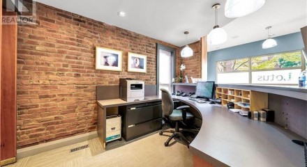 Commercial - Commercial/Retail - Hamilton, Canada - Canada