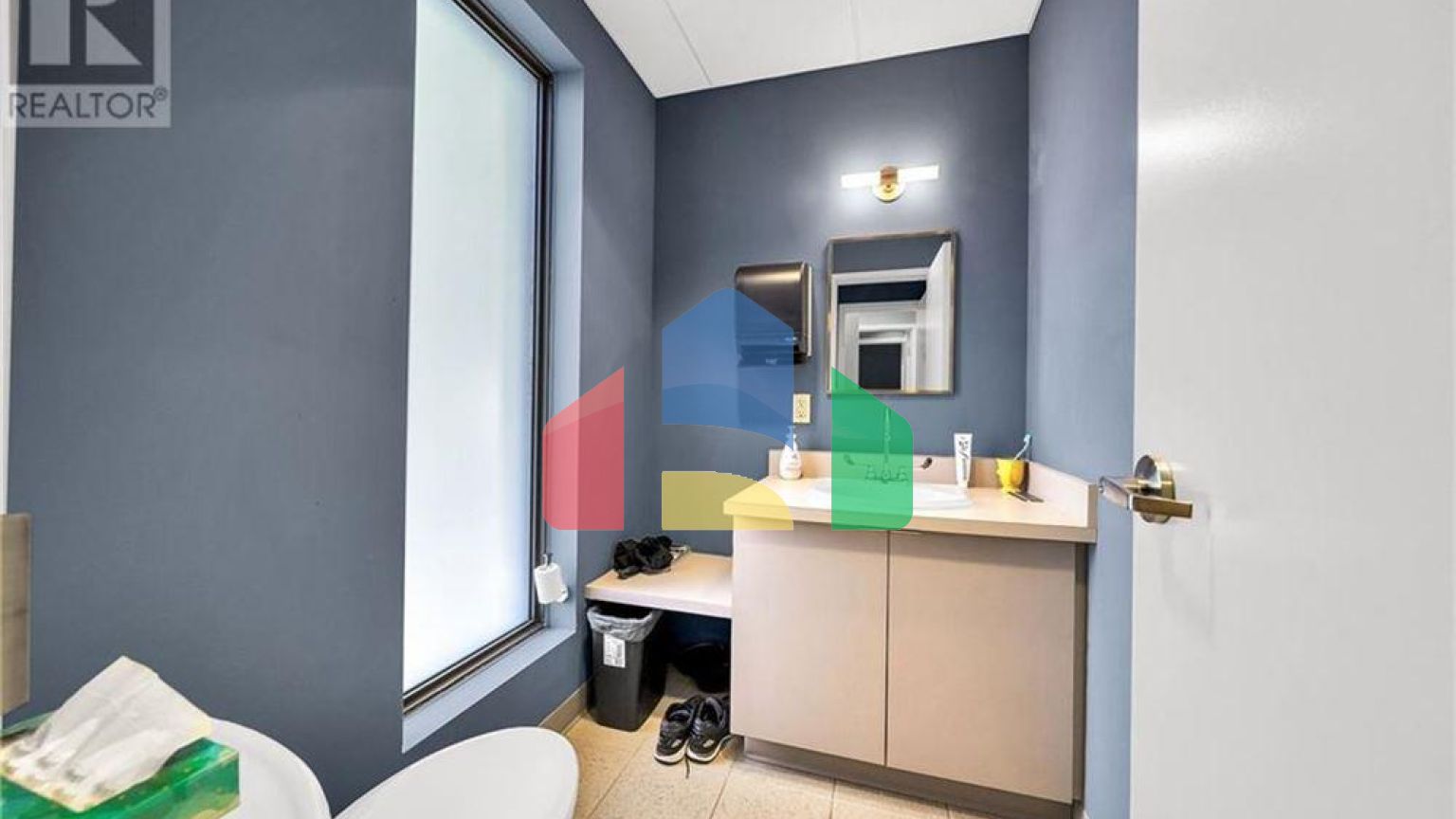 Commercial - Commercial/Retail - Hamilton, Canada - Canada