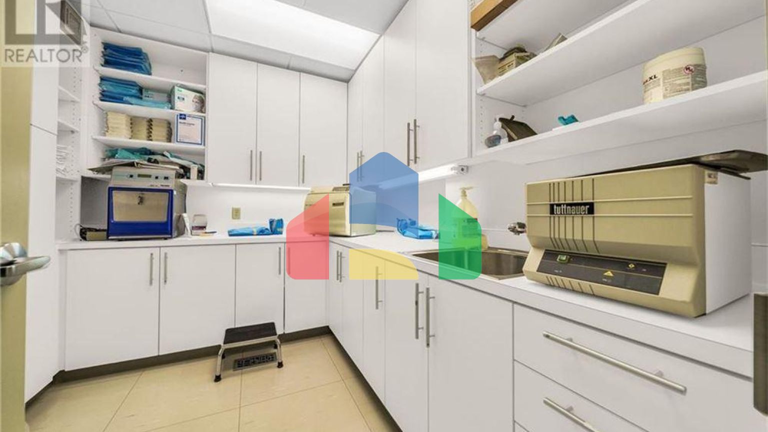 Commercial - Commercial/Retail - Hamilton, Canada - Canada