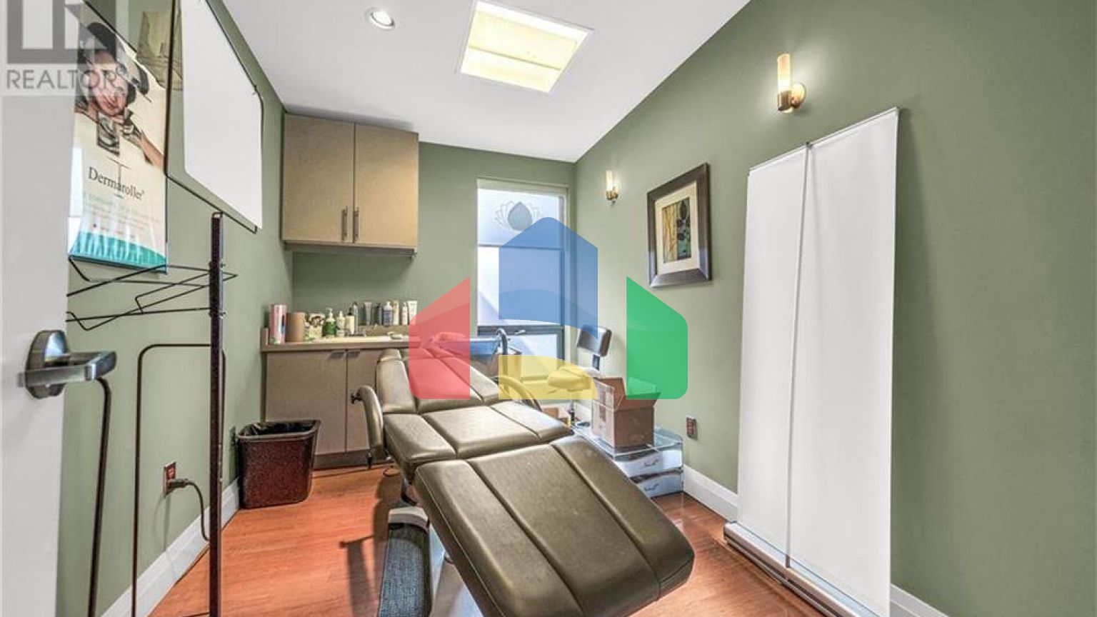 Commercial - Commercial/Retail - Hamilton, Canada - Canada