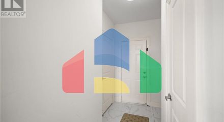 Residential - Single Family Home - Hamilton, Canada - Canada