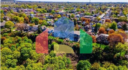 Residential - Single Family Home - Hamilton, Canada - Canada