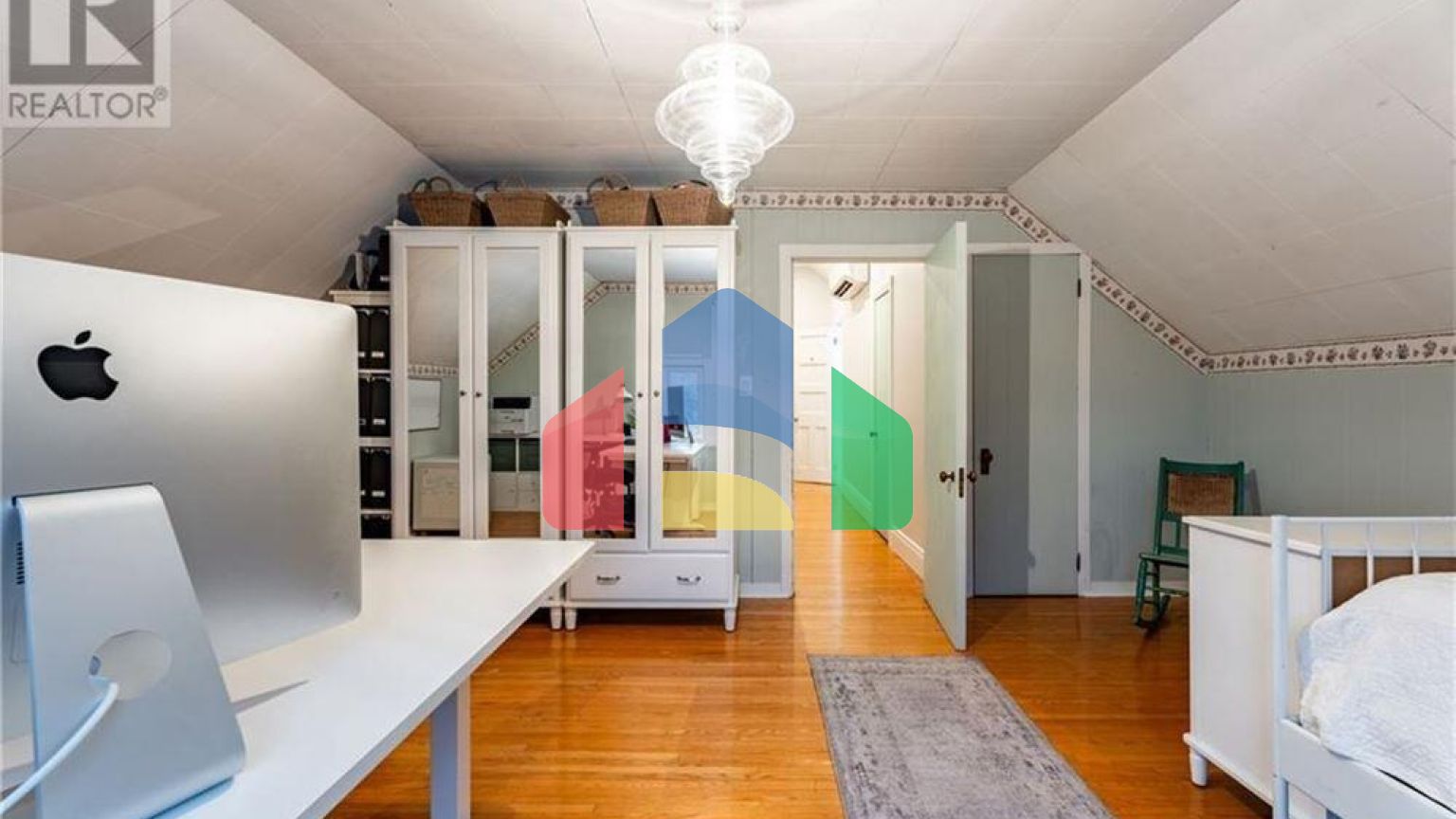 Residential - Single Family Home - Hamilton, Canada - Canada