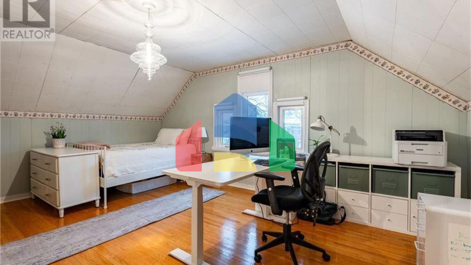 Residential - Single Family Home - Hamilton, Canada - Canada