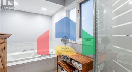 Residential - Single Family Home - Hamilton, Canada - Canada