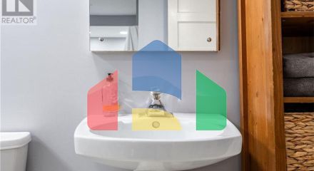 Residential - Single Family Home - Hamilton, Canada - Canada