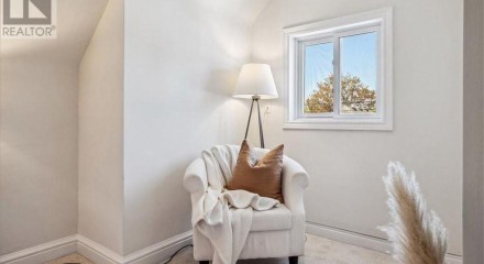 Residential - Single Family Home - Hamilton, Canada - Canada