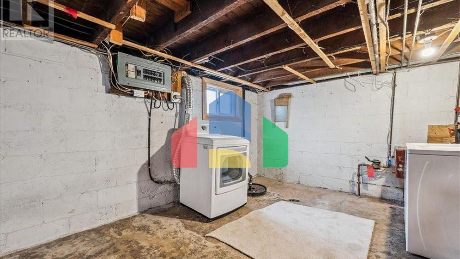 Residential - Single Family Home - Hamilton, Canada - Canada