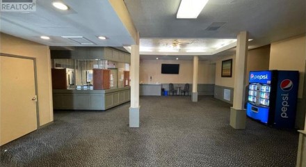 Commercial - Commercial/Retail - Hinton, Canada - Canada