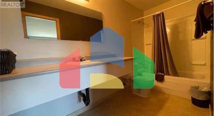 Commercial - Commercial/Retail - Hinton, Canada - Canada