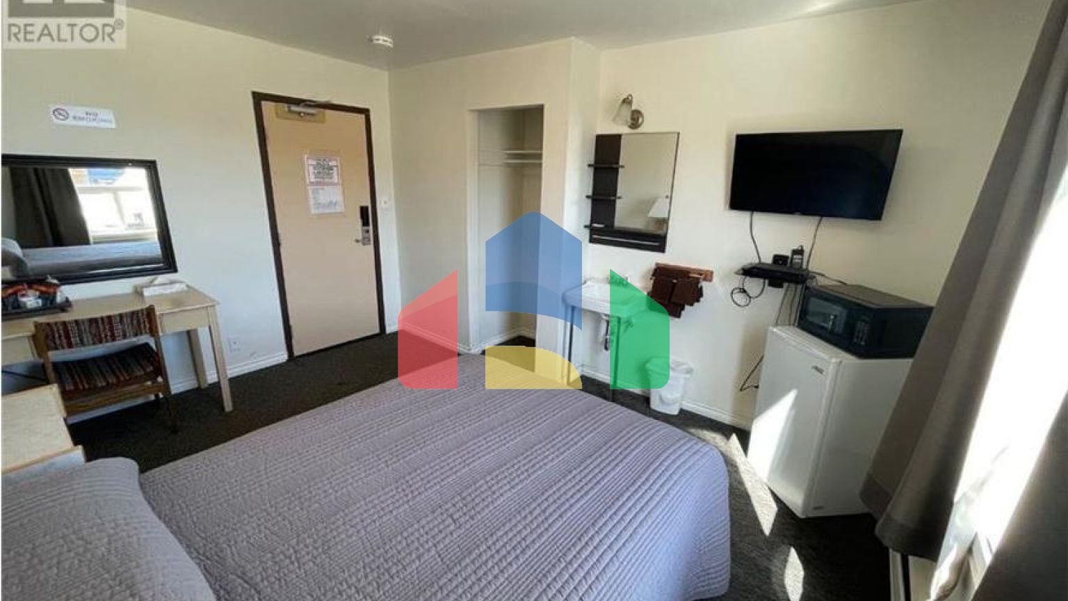 Commercial - Commercial/Retail - Hinton, Canada - Canada