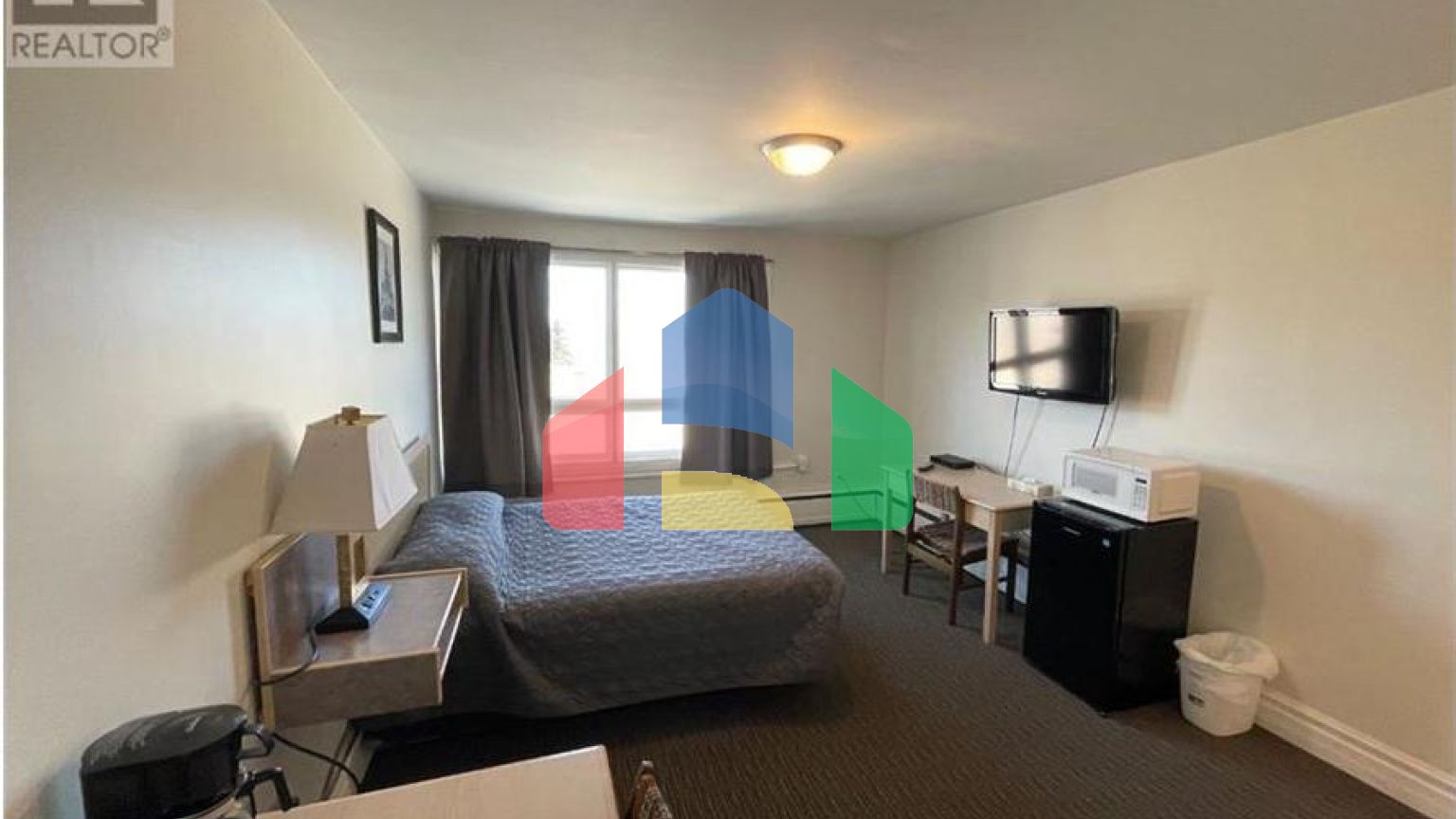 Commercial - Commercial/Retail - Hinton, Canada - Canada